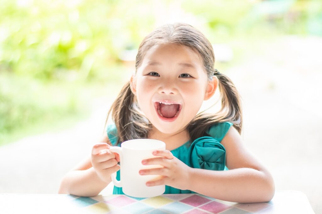 お子さんの成長・栄養が気になる方へ!牛乳で効率的に摂れる栄養素