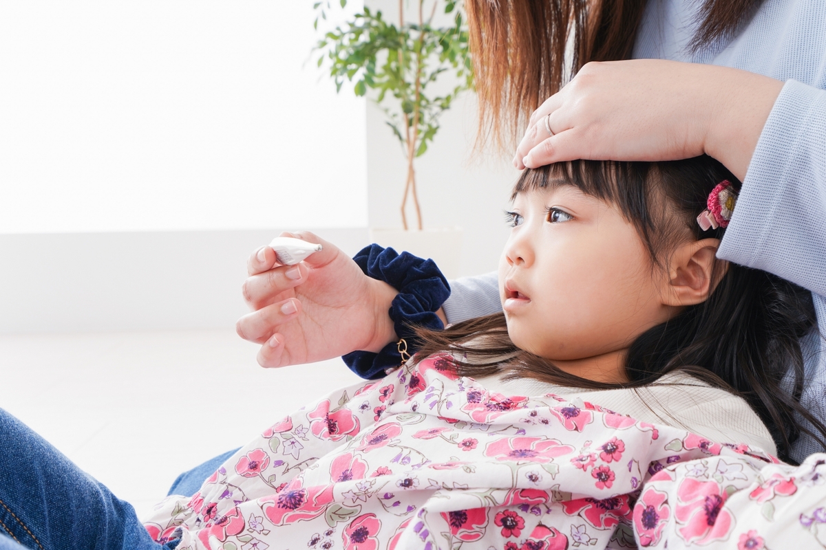 溶連菌はうつる？溶連菌の発疹・熱・喉・咳などの症状と薬