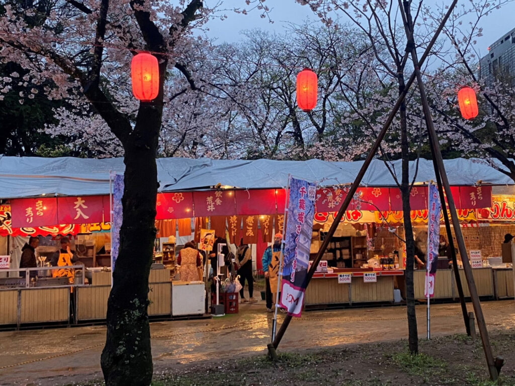 千葉城さくら祭りの見どころ②：屋台やライブも盛りだくさん