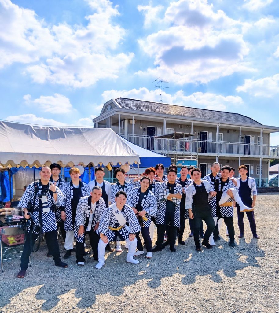 佐倉の秋祭りを盛り上げる野狐台町の皆さんの集合写真