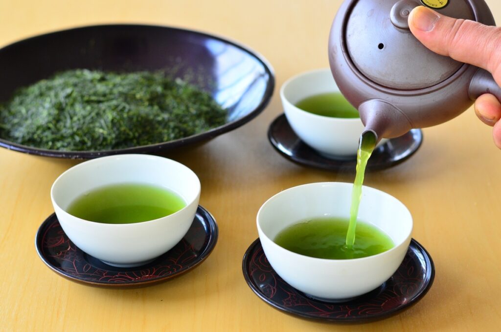お茶の成分を知ると、飲む時間にも目が向きます