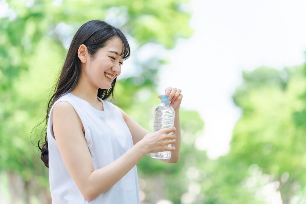 お花見シーズンは水分補給と食事にも気を配ろう