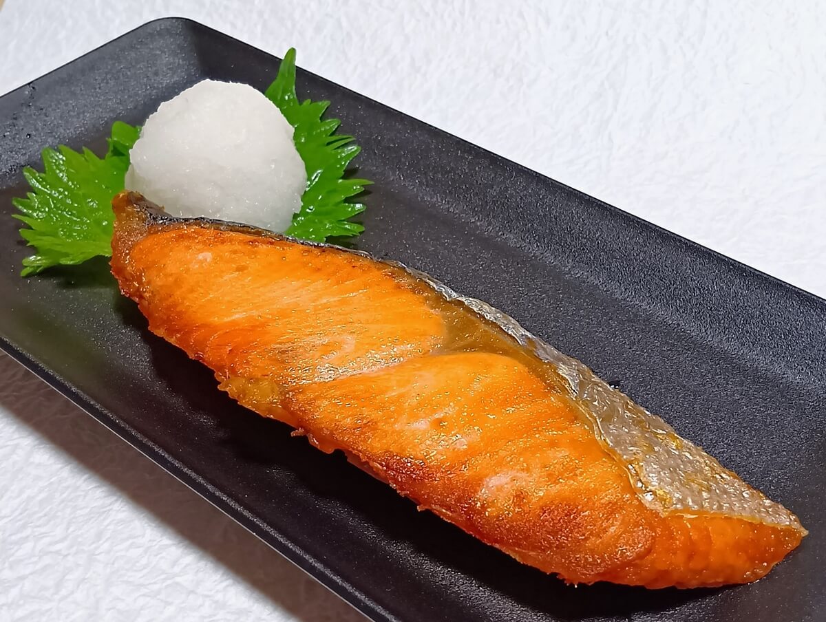 冬に不足しがちなビタミンDとオメガ3がたっぷりな“鮭”を食べて栄養補給！