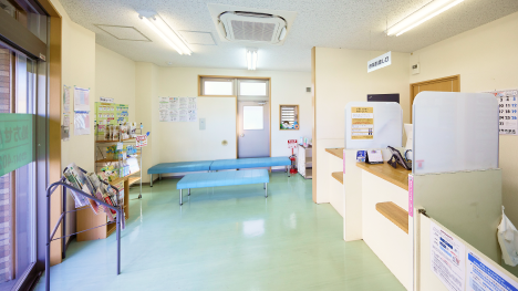 店内段差なし。　シルバーカー・ベビーカーの利用も安全です。