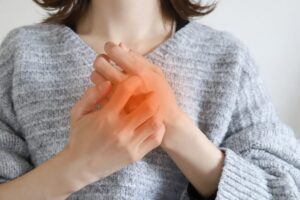 あかぎれ・手のひび割れの治し方。早く治す方法とケアアイテムをご紹介