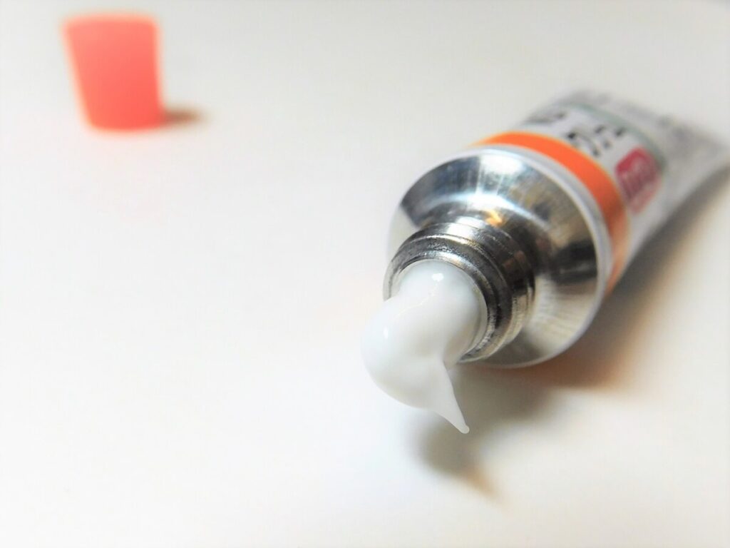 あかぎれ・ひび割れのケアアイテム3：ステロイド配合軟膏