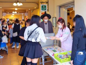 佐倉市｜ハロウィンマルシェに参加しました！握力測定で地域の皆さんと交流