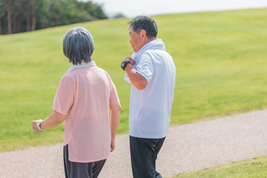 「歩く習慣」で骨粗しょう症予防につなげましょう