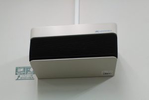 クリーンな空気で安心！待合室の紫外線殺菌による感染予防対策