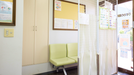 待合ブースを分けて感染症対策をしています。