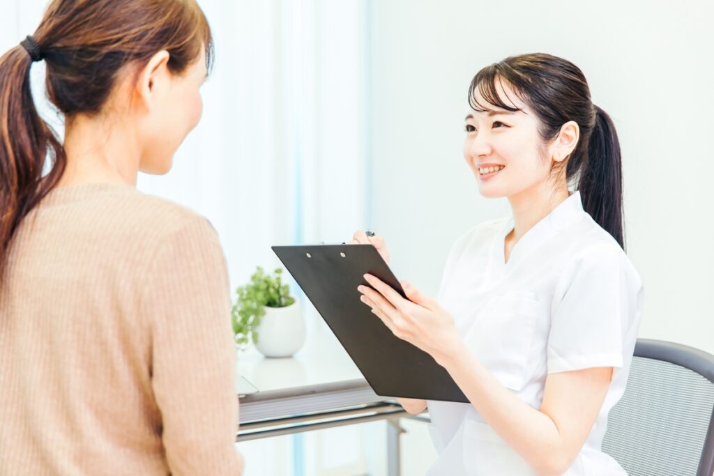 市販薬を選ぶときは、必ず薬剤師に相談を