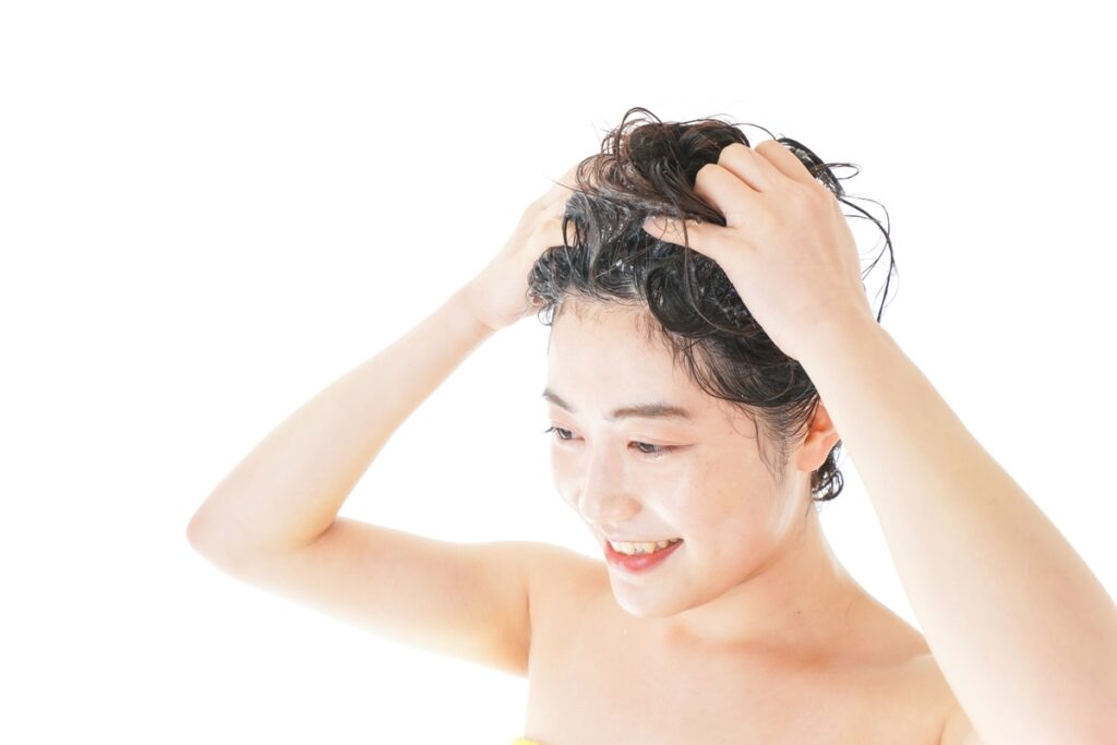 頭皮のにおいが気になる人のための正しい洗い方