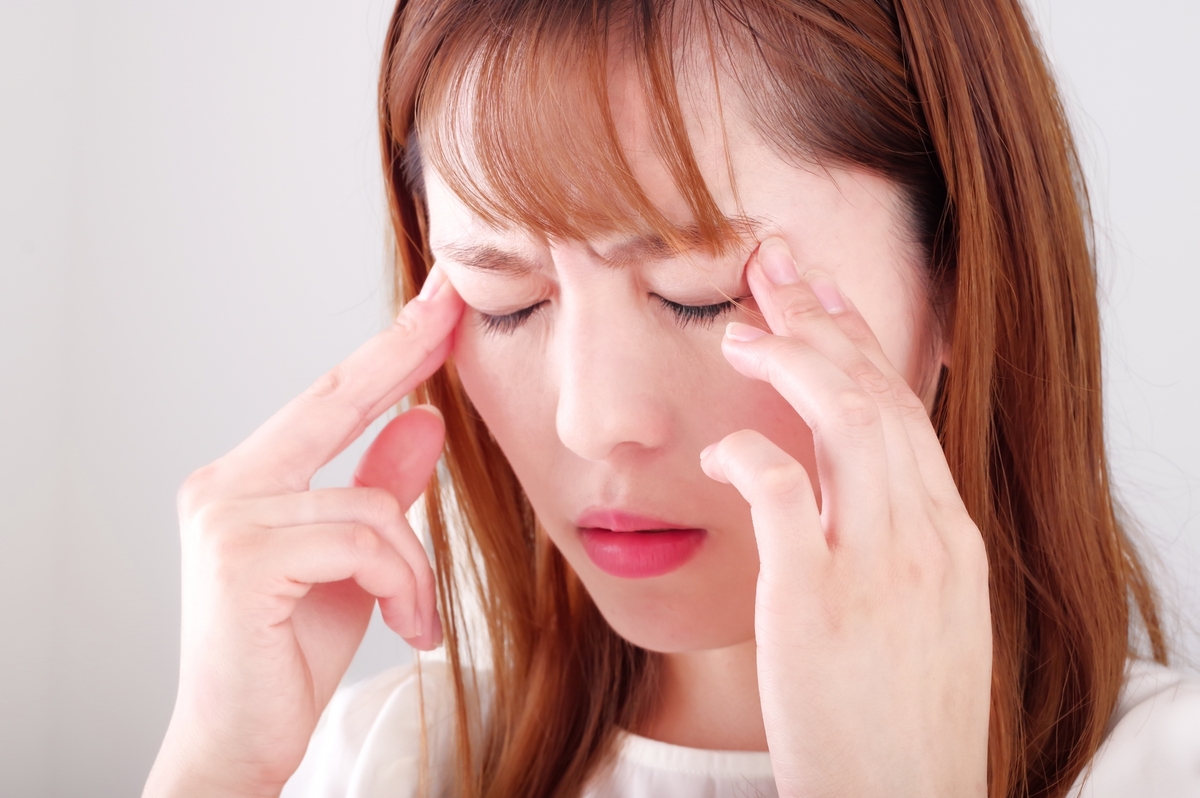 目がゴロゴロする原因は紫外線？『目の日焼け』の正しい対策