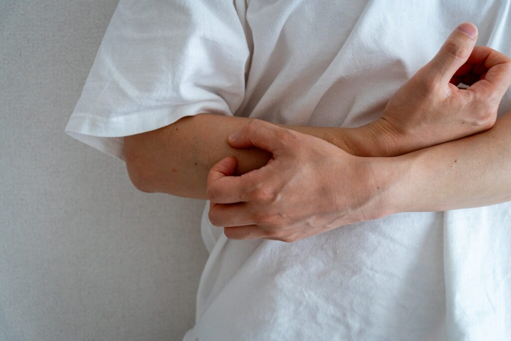 マダニに刺されないために心がけたい予防策