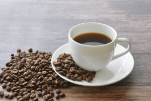 寒い季節、コーヒー飲みすぎていませんか?カフェインと自律神経の関係